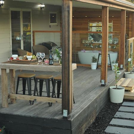 Wagtail Nest Country Retreat - Longford Vic 3851 Bed and Breakfast Sale Eksteriør billede
